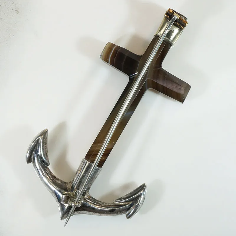 Agate & Engraved Sterling Sailor's Cross Brooch