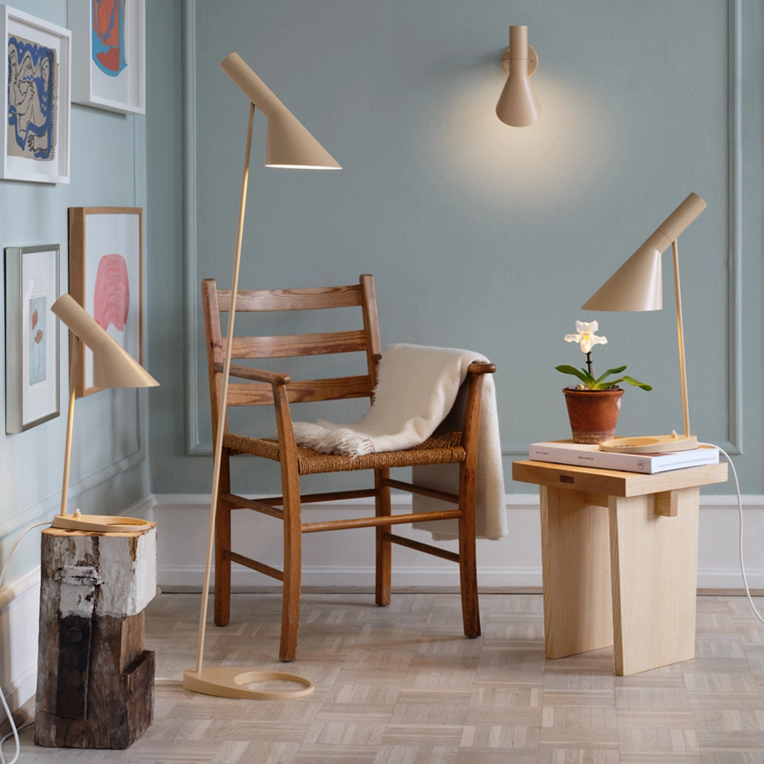 AJ Wall Lamp