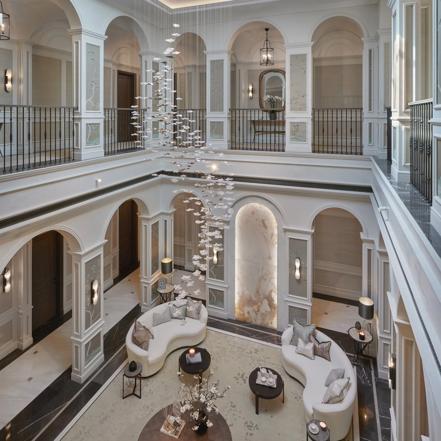 Avenia Fluid Chandelier