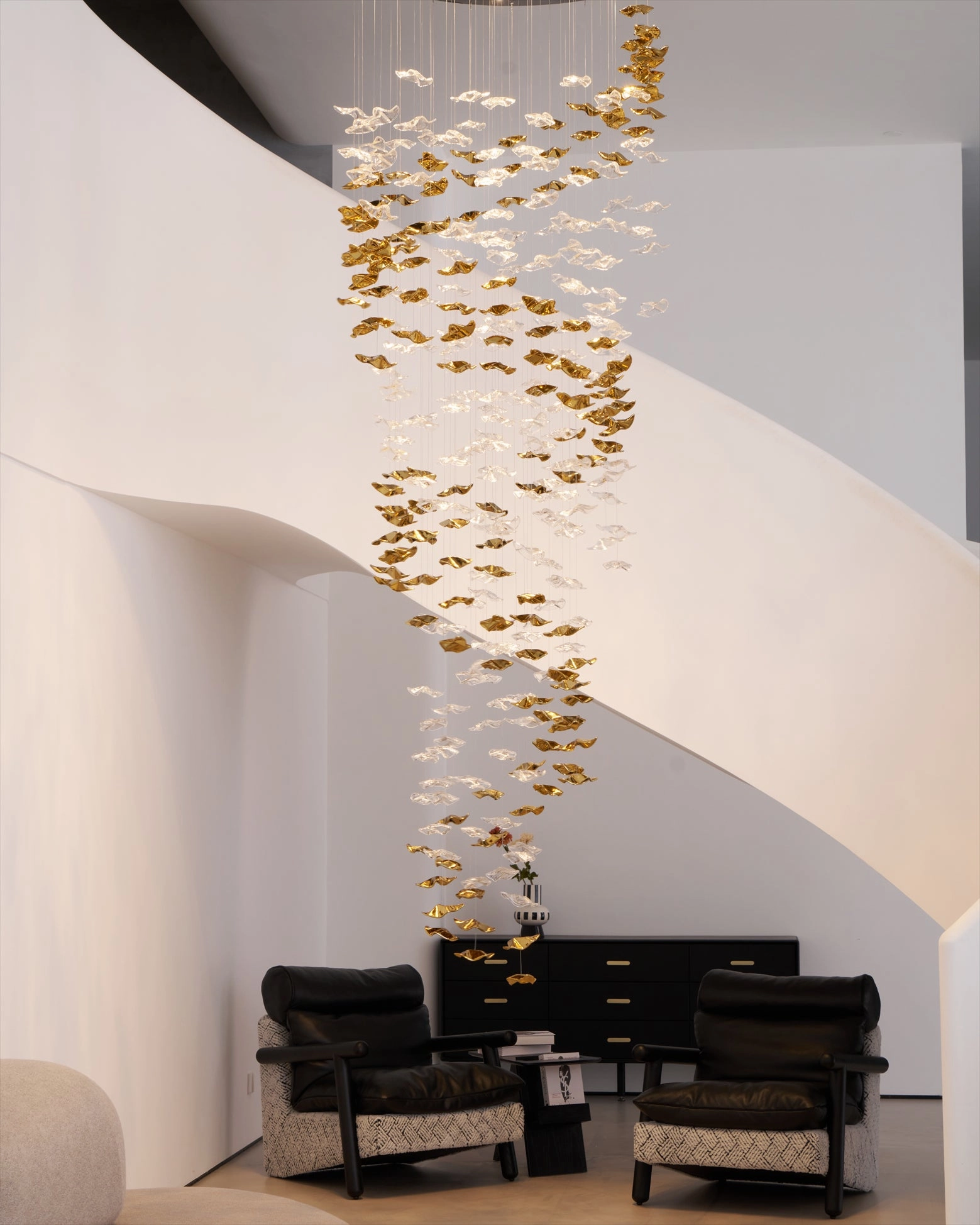 Avenia Fluid Chandelier