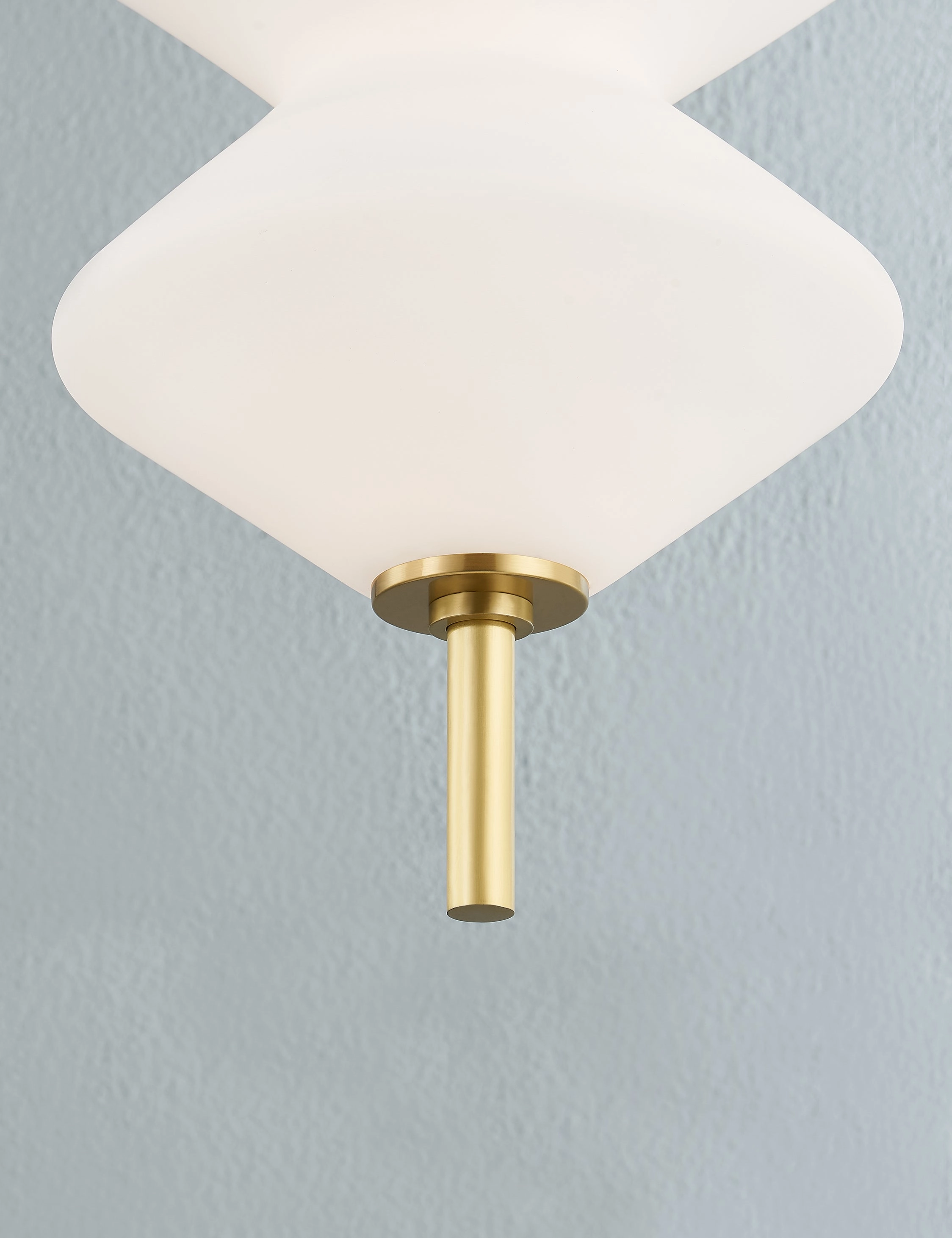 Ayrton Pendant Light