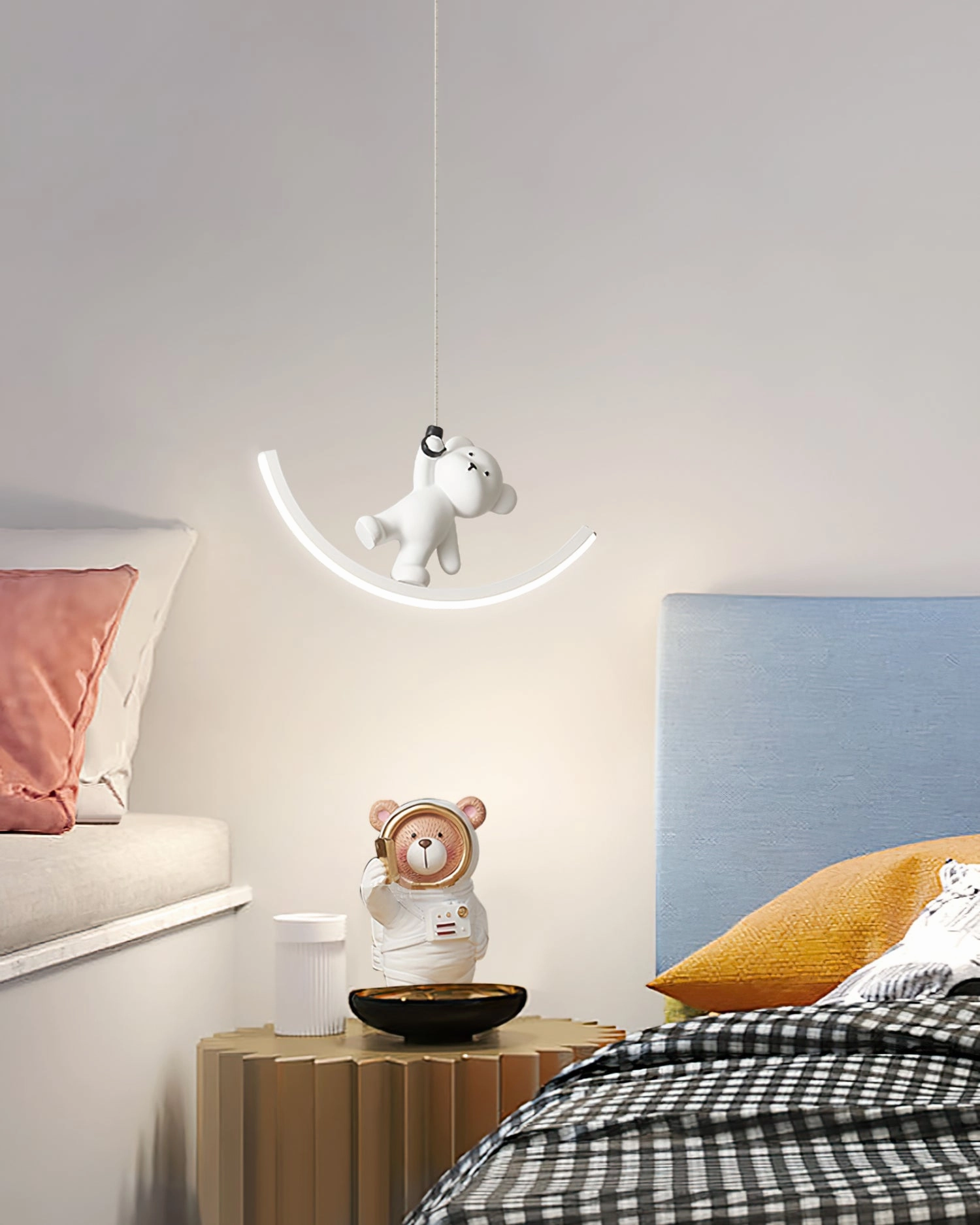 Bear Resin Pendant Lamp