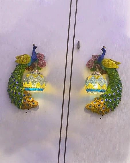 Bringing you one of our finest handcrafted pieces, The Hanging light is the perfect blend of artistic flair and modern appeal.