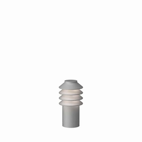 Bysted Garden Lav Aluminium m/ spyd u/ adaptor - Louis Poulsen ambient lighting fixture