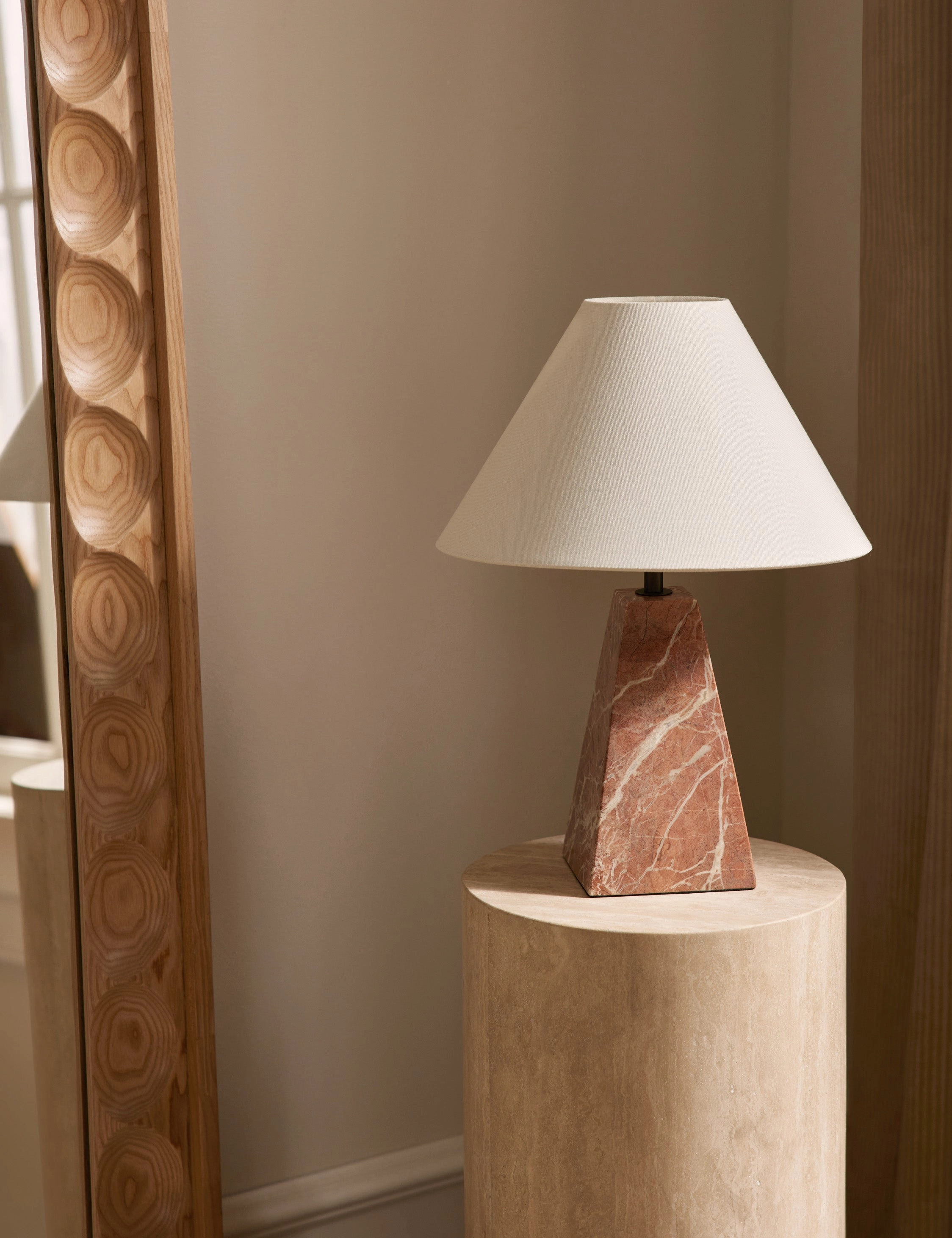 Camara Table Lamp