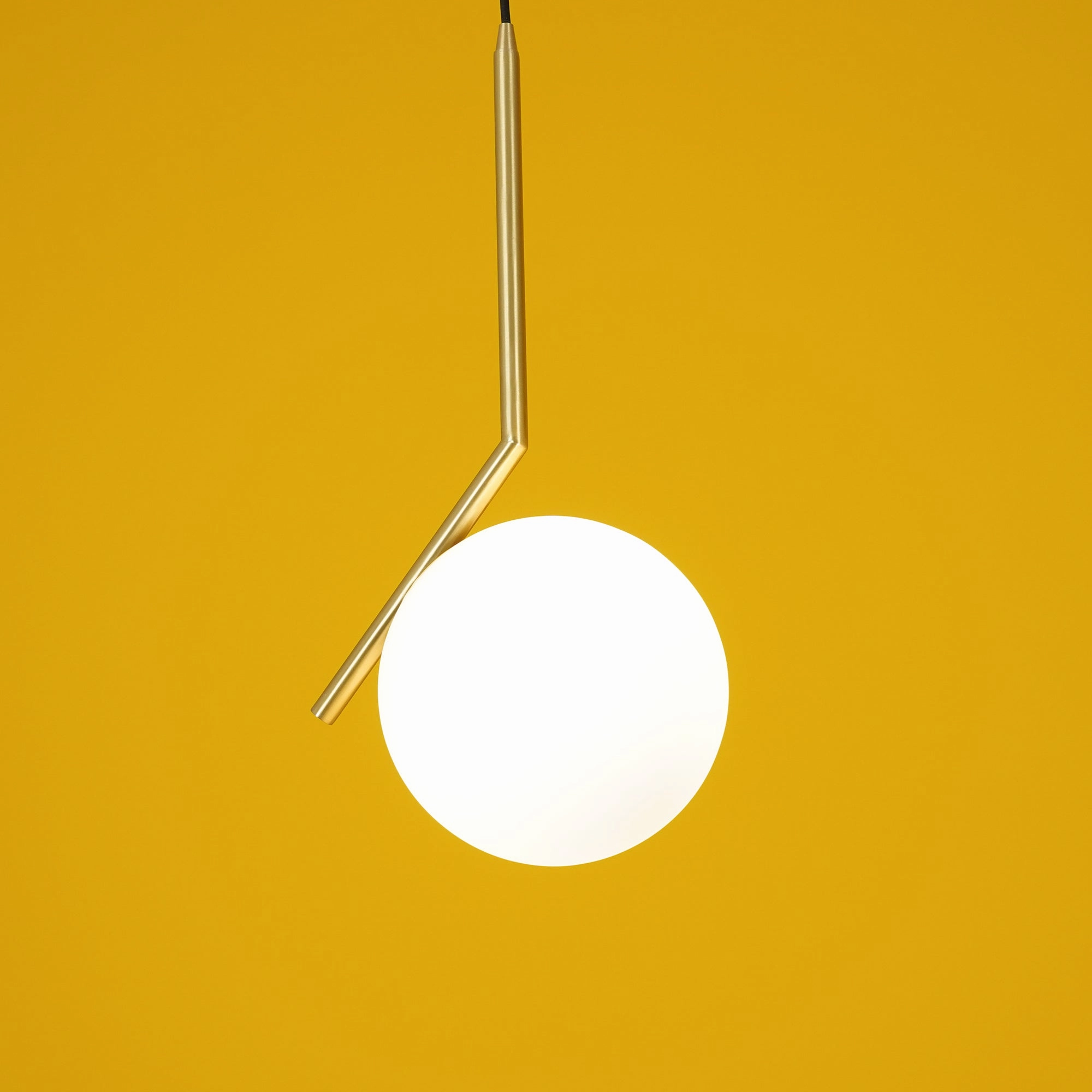 Corner Round Pendant Light
