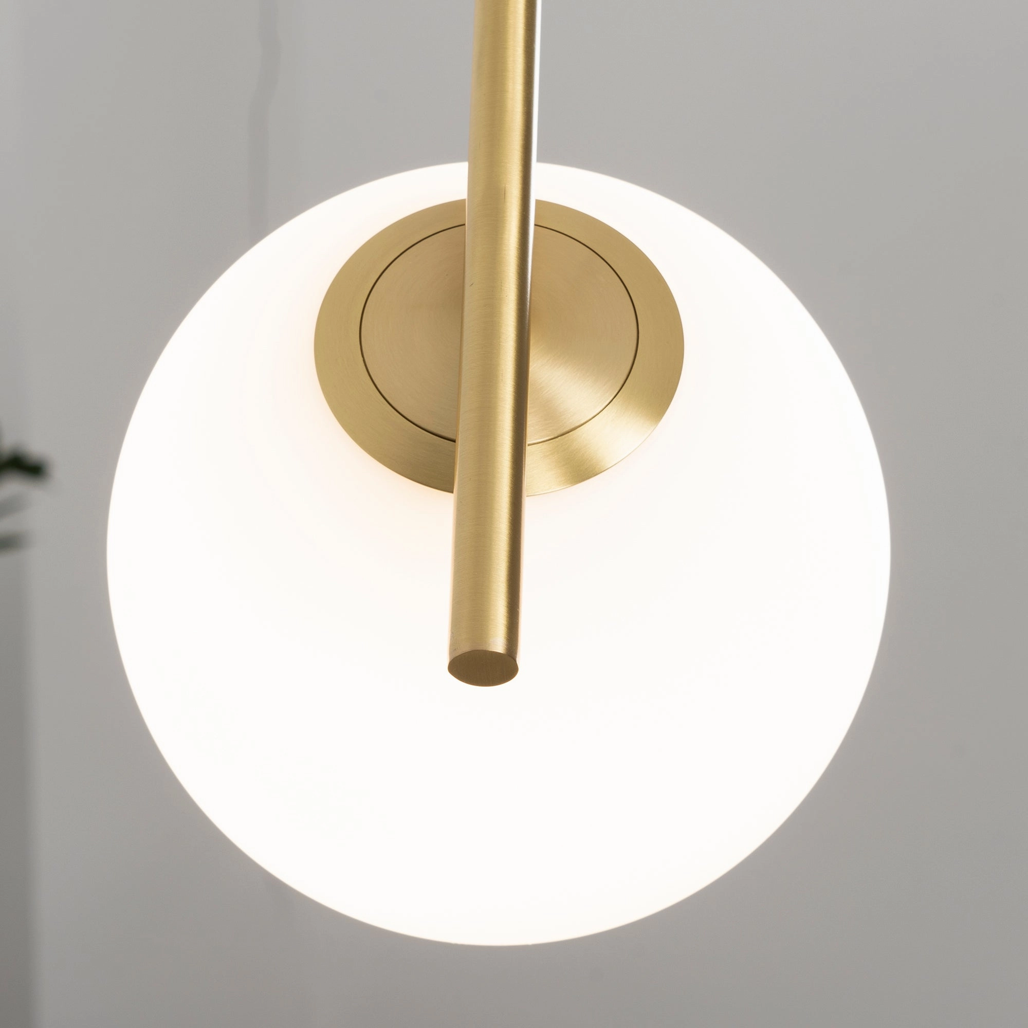 Corner Round Pendant Light