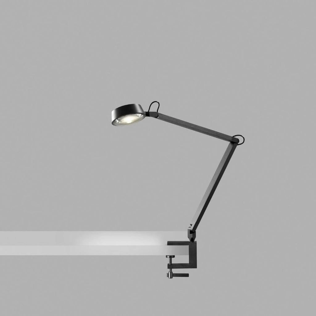 Dark T1 Bordlampe m/ klemme Carbon Sort - Light-Point ambient lighting fixture
