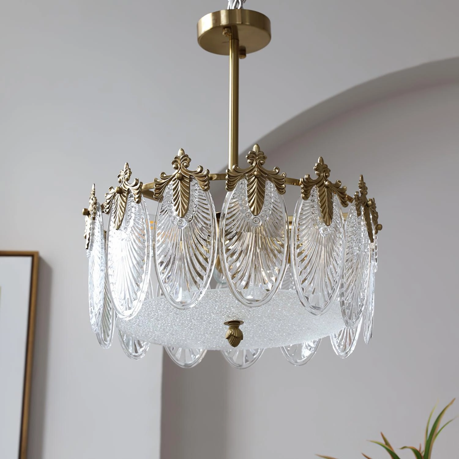 Decorative Pattern Glass Round Chandelier