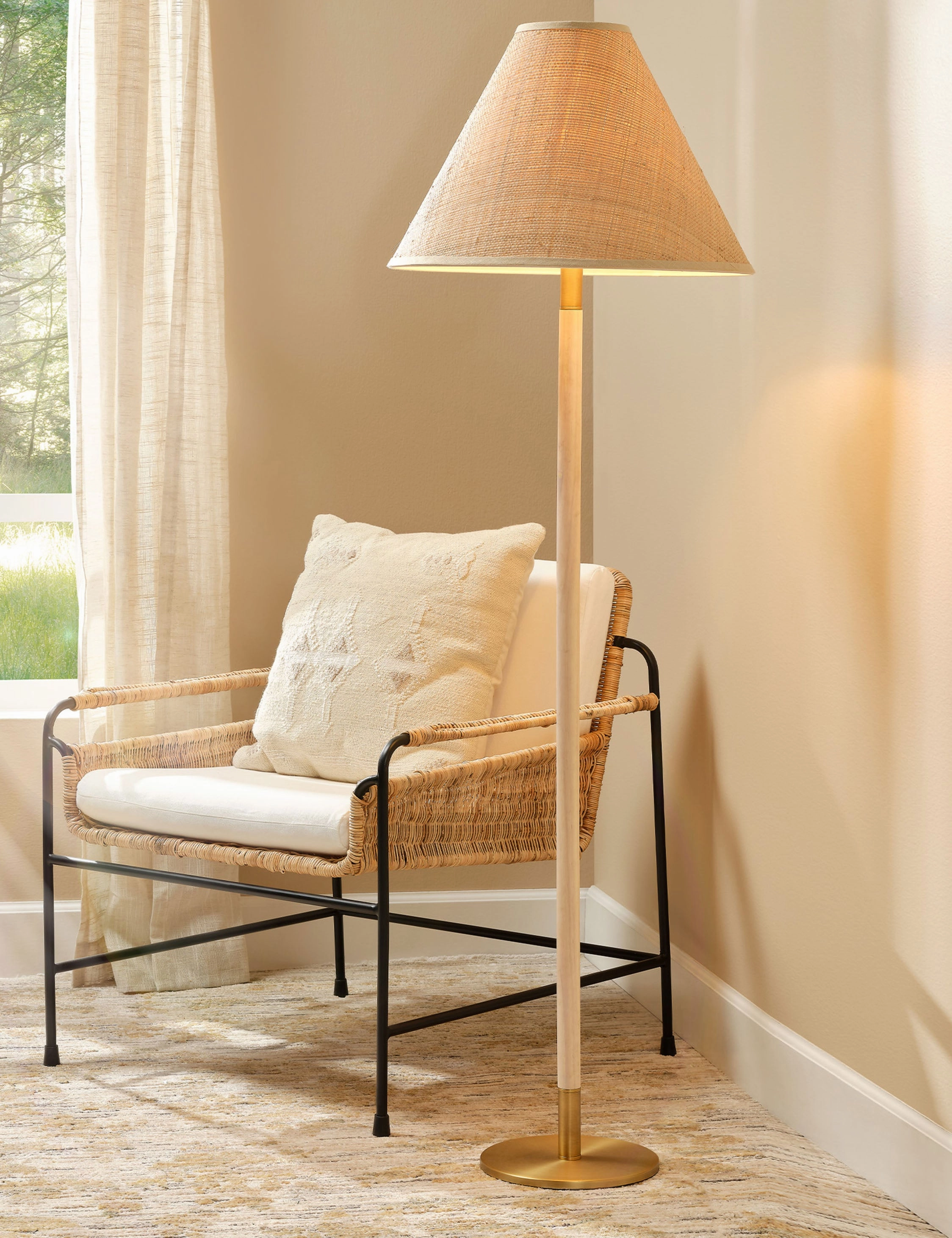 Dey Floor Lamp