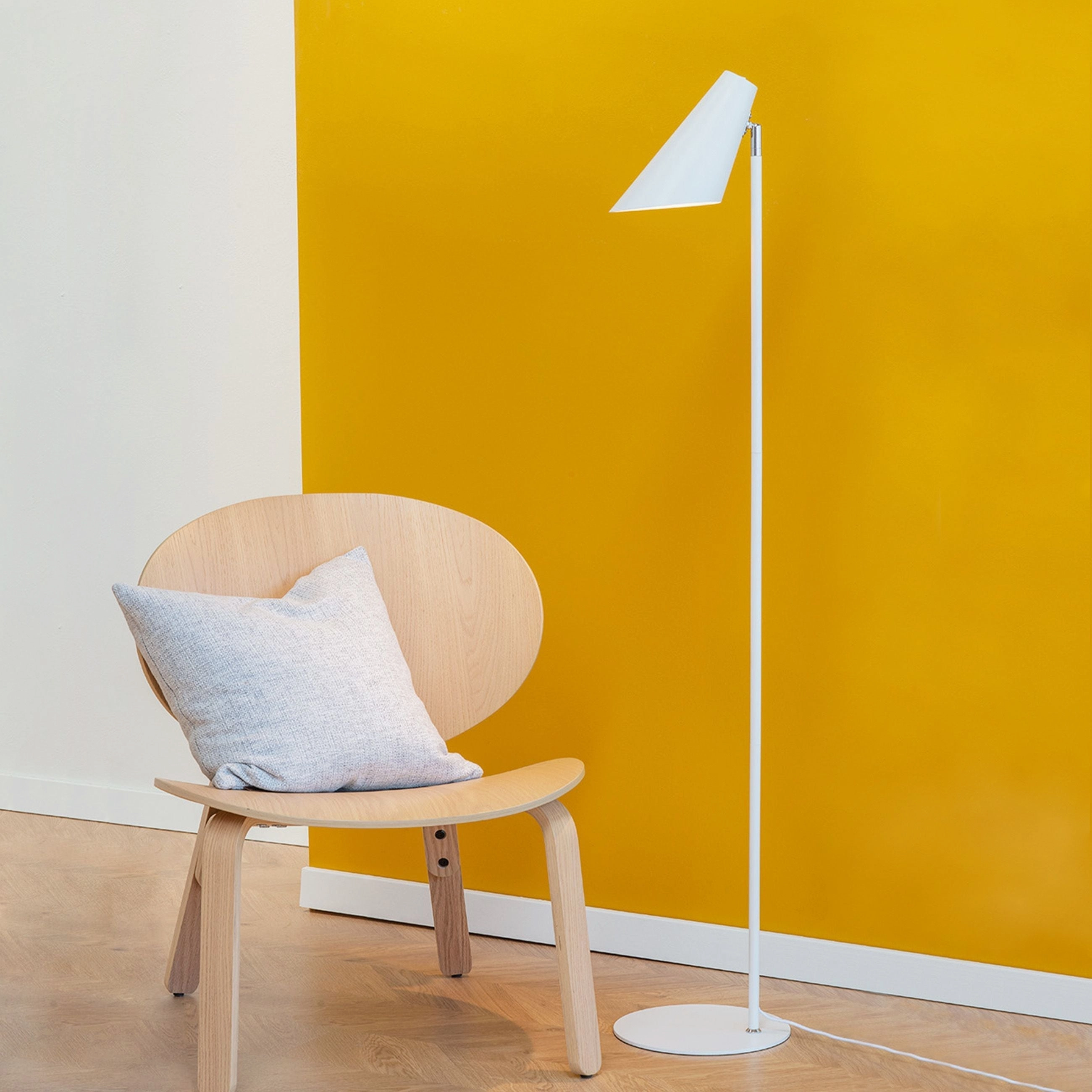 Dyberg Larsen Cale Floor Lamp, White