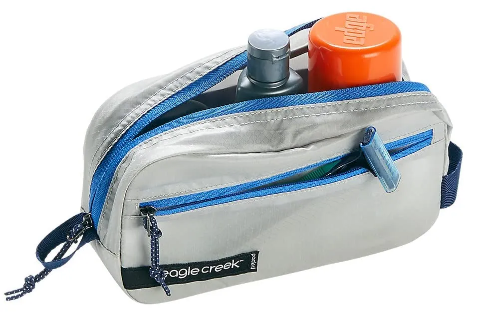 eagle creek Pack-It Isolate Quick Trip XS Travel Toiletry Bag Made with Water-Repellant Poly Ripstop Fabric, Full-Length Zipper for Visibility and Zip Side Pockets Bags Eagle-Creek