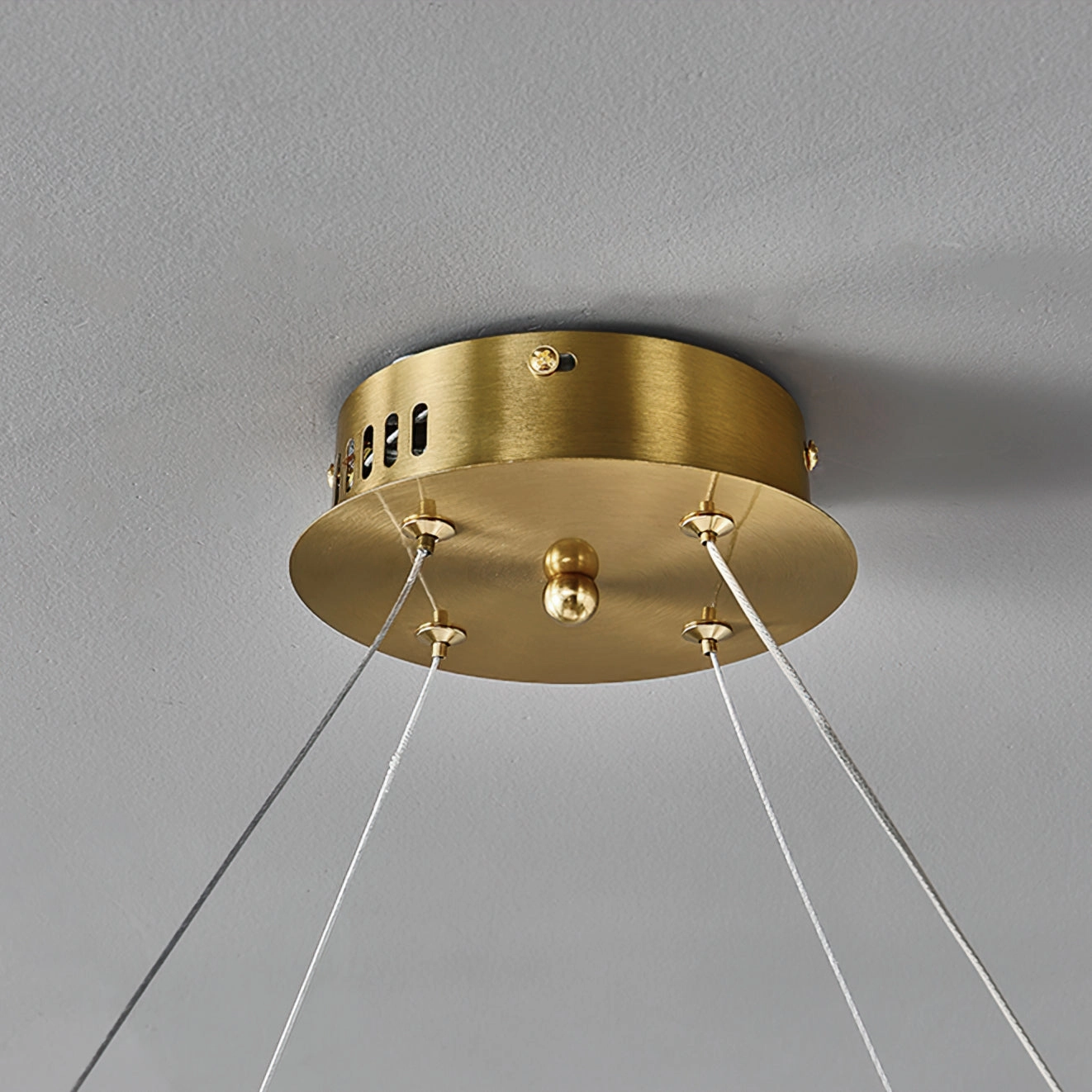 Evette Chandelier