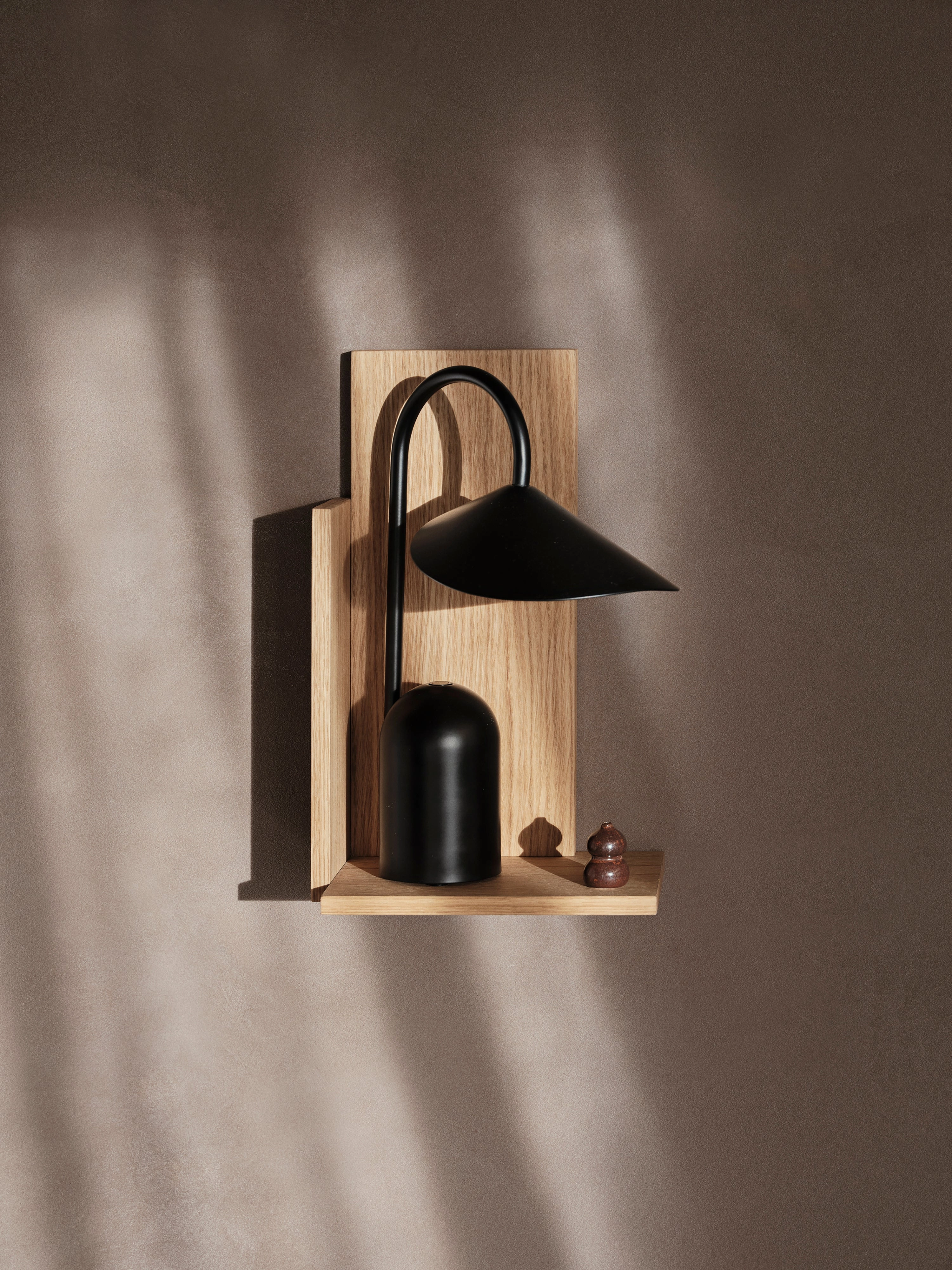 Ferm Living Arum Portable Lamp Black