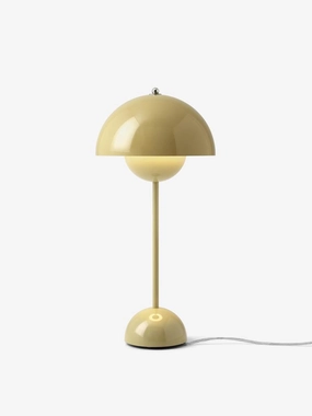 FLOWERPOT BORDLAMPE VP3 PALE SAND ambient lighting fixture