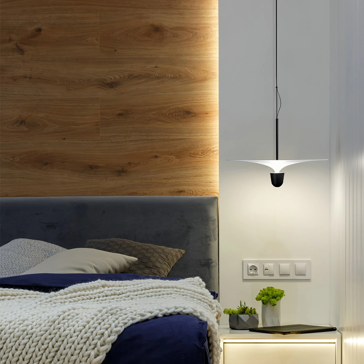 Flying Saucer Pendant Lamp