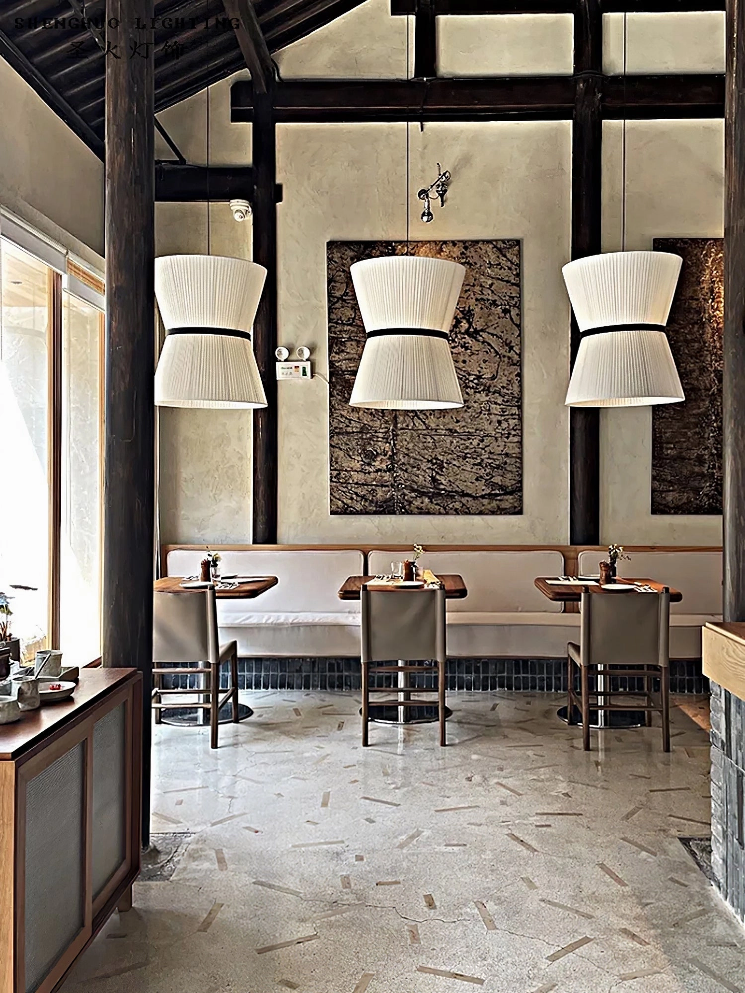 Folie Pendant Light