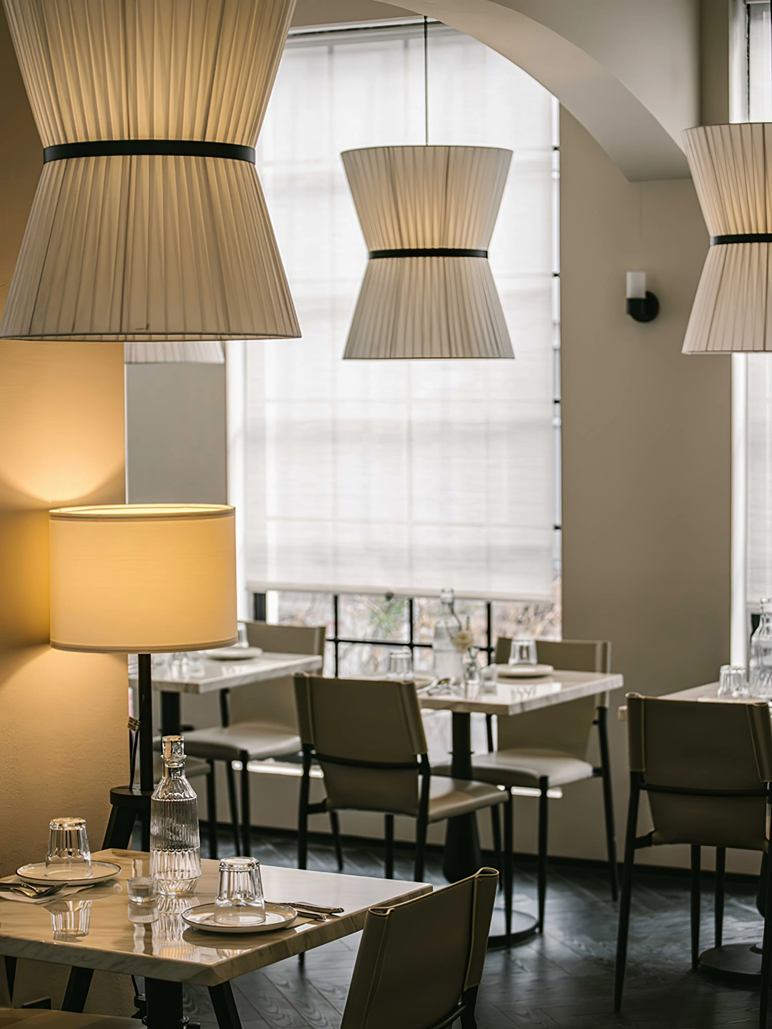 Folie Pendant Light