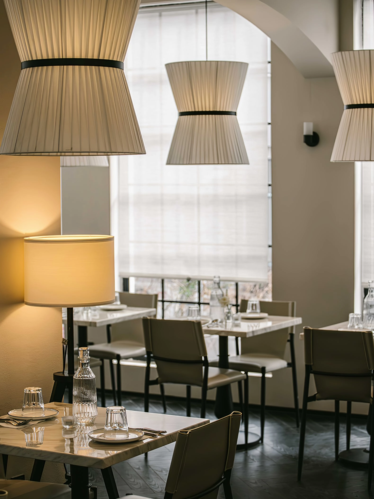 Folie Pendant Light