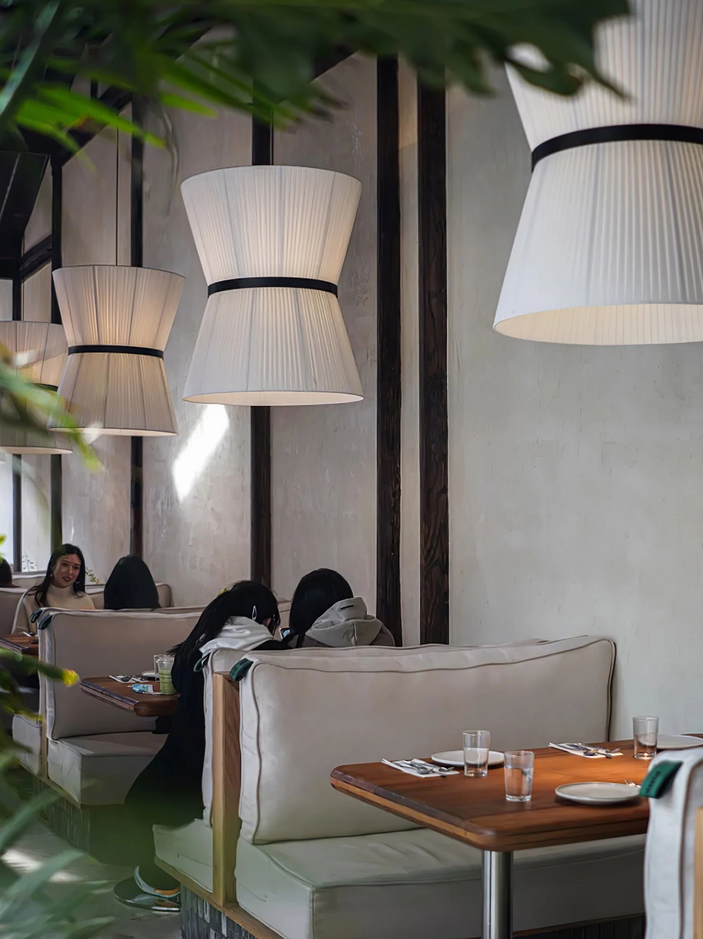 Folie Pendant Light