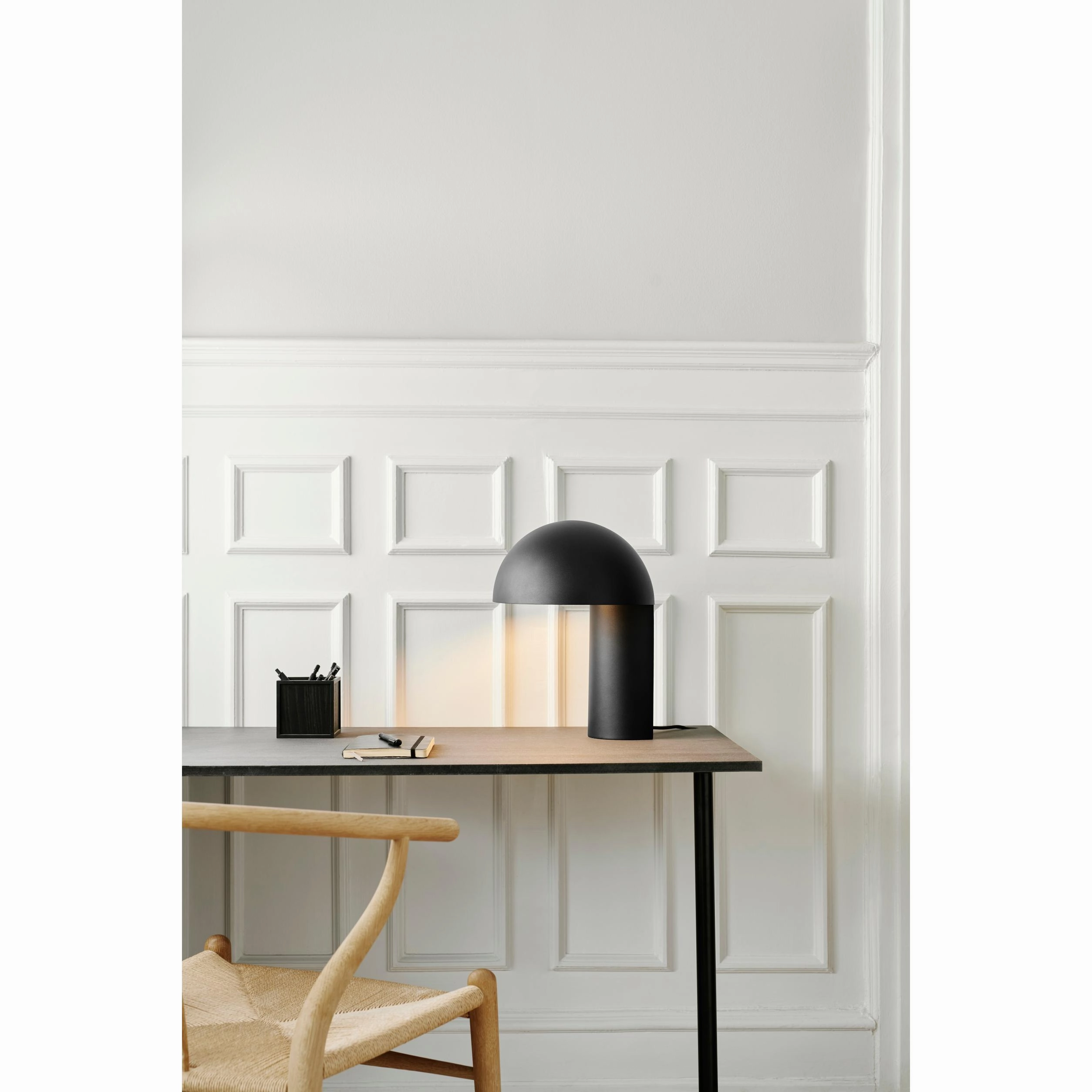 Gejst Leery Table Lamp Black, 40cm