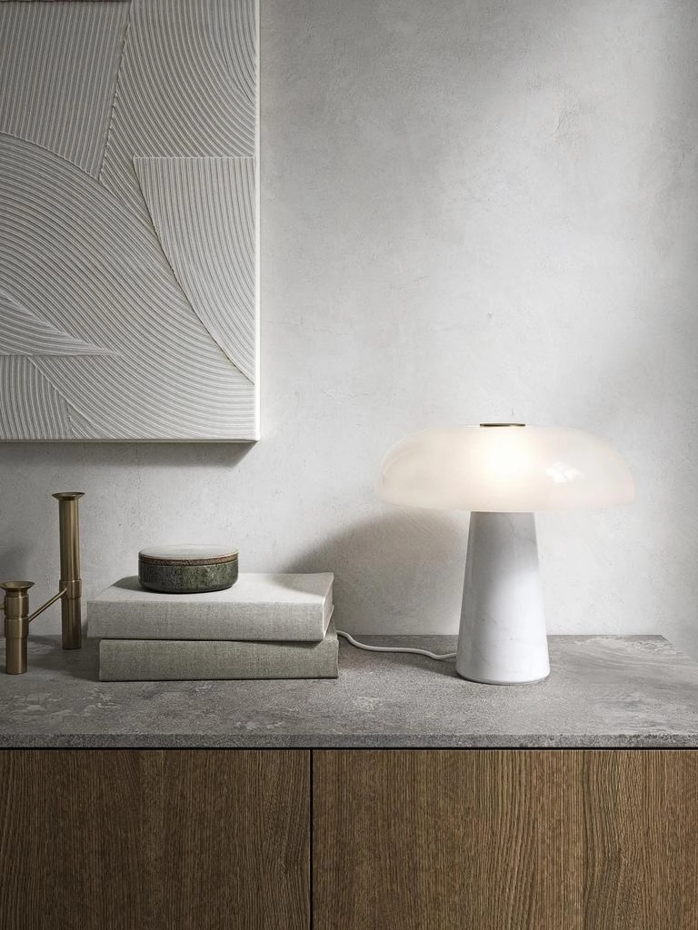 Glossy Bordlampe - Design For The People