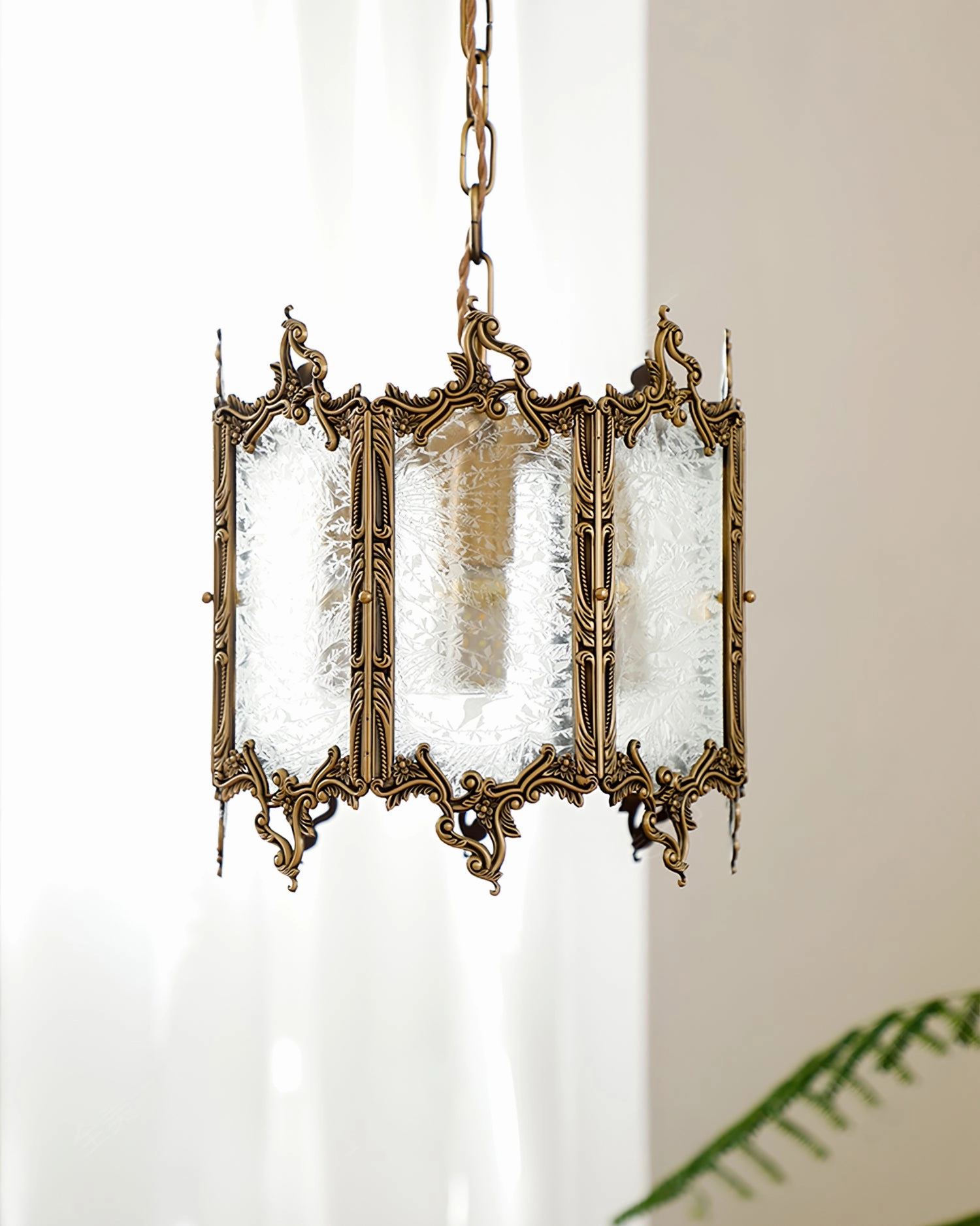 Gorgeous Brass Lantern Pendant Lamp