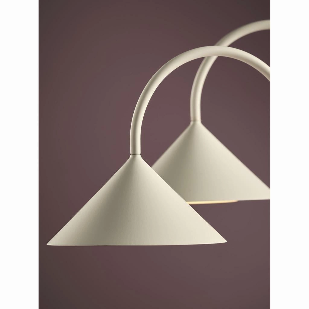 GRASP BORDLAMPE H72 MAT HVID PORTABLE - Frandsen