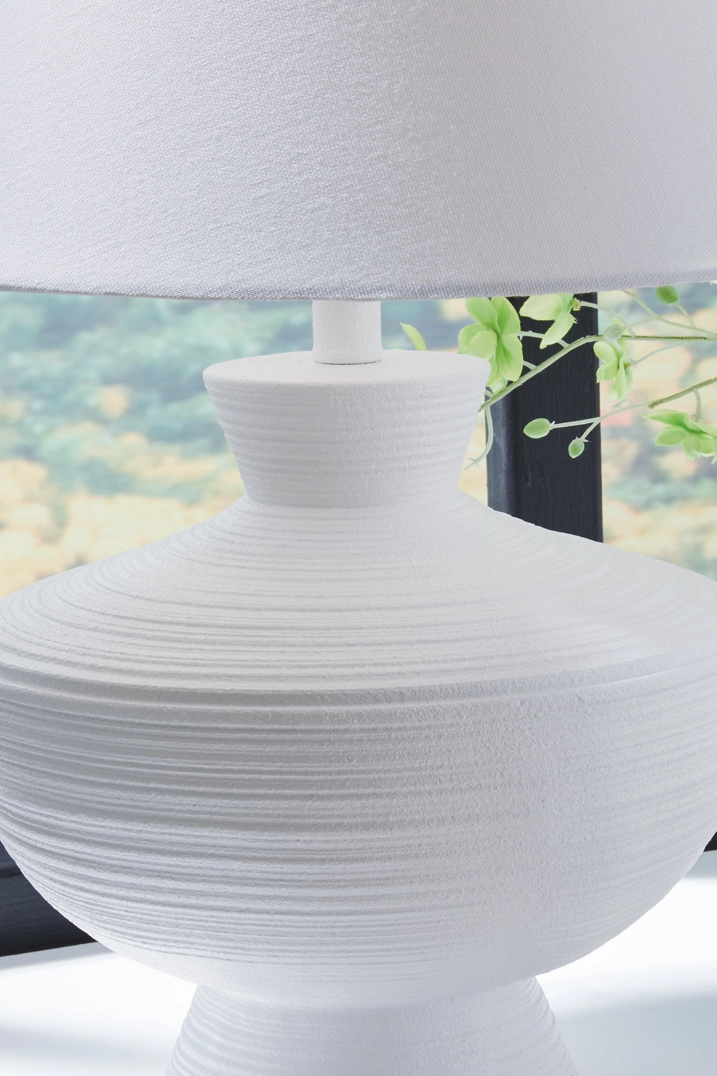 Harelwood Table Lamp