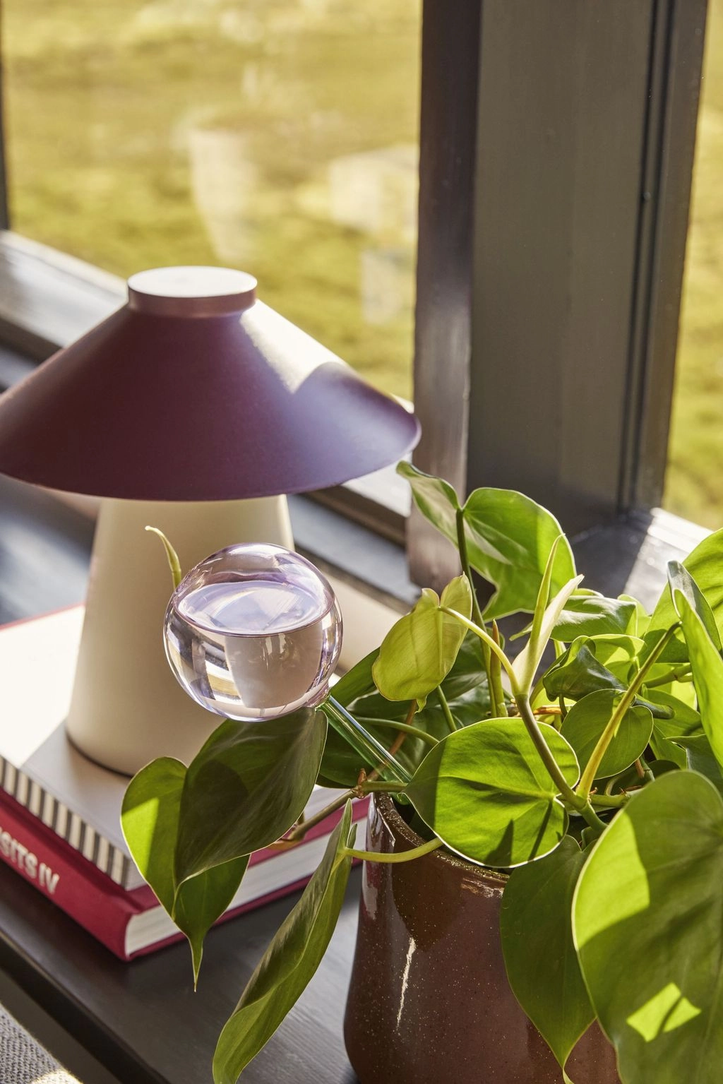 Hbsch Chipper Table Lamp, Burgundy/Sand