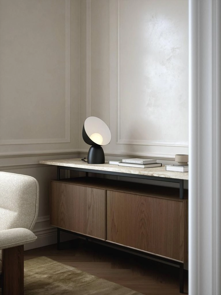 HELLO BORDLAMPE SORT 2220215003