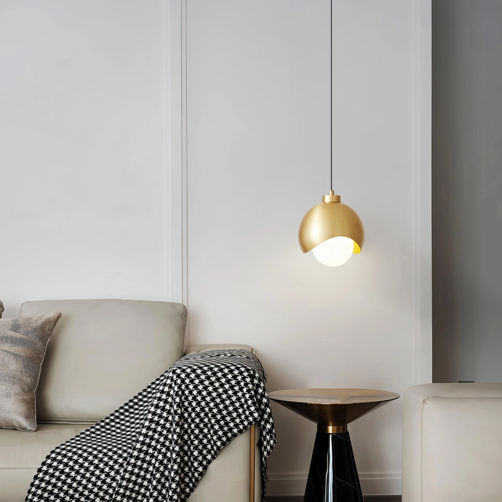 Helmet Pendant Lamp