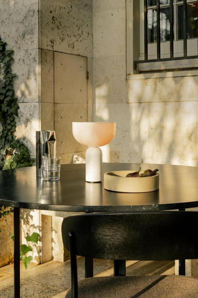 KIZU BORDLAMPE PORTALBE HVID 21710