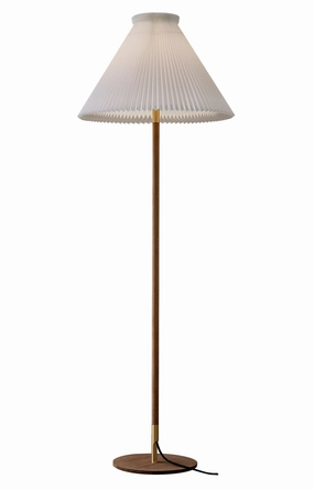Le Klint 328 Floor Lamp, Smoked Oak garden LED light