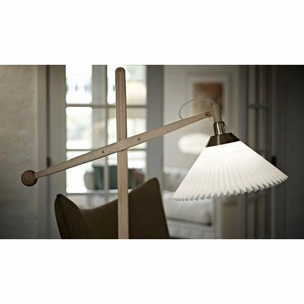Le Klint Floor Lamp 325 Oak, Paper Shade