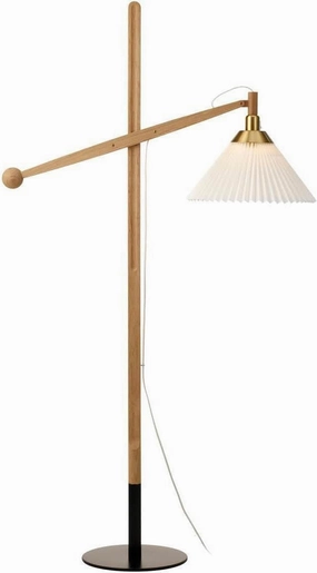 Le Klint Floor Lamp 325 Oak, Paper Shade garden LED light