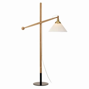 Le Klint Floor Lamp 325 Oak, Plastic Shade garden LED light
