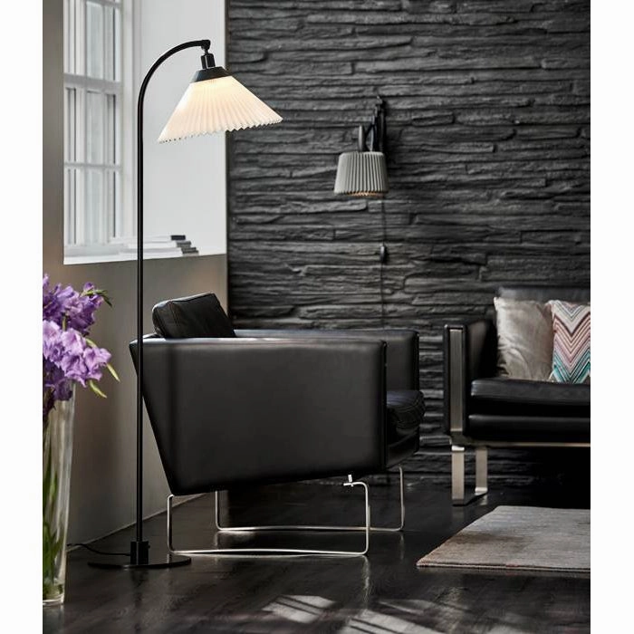 Le Klint Floor Lamp 368, Paper