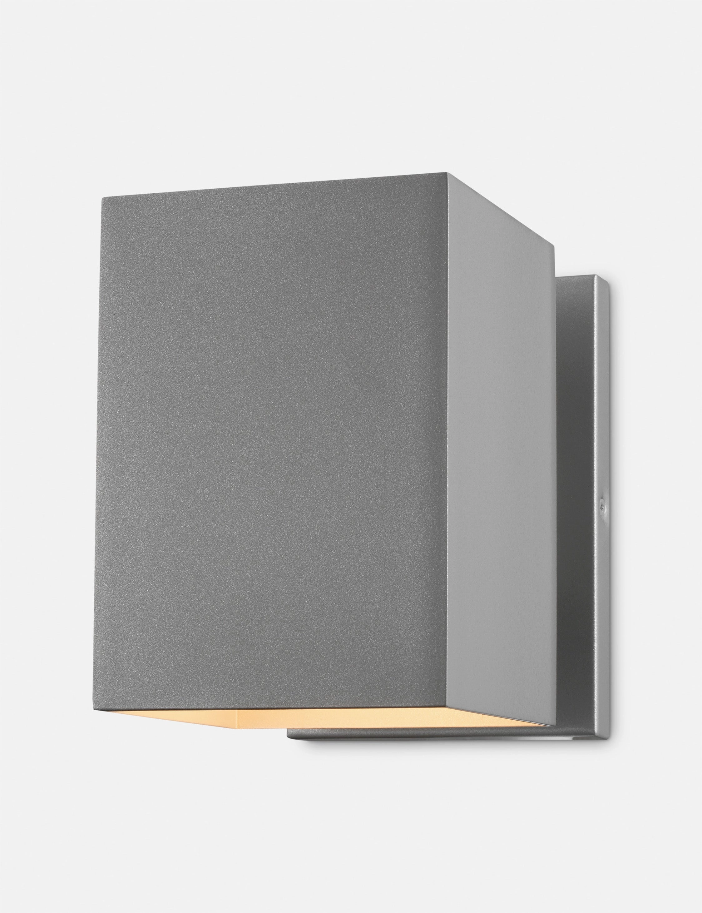 Lennart Outdoor Sconce