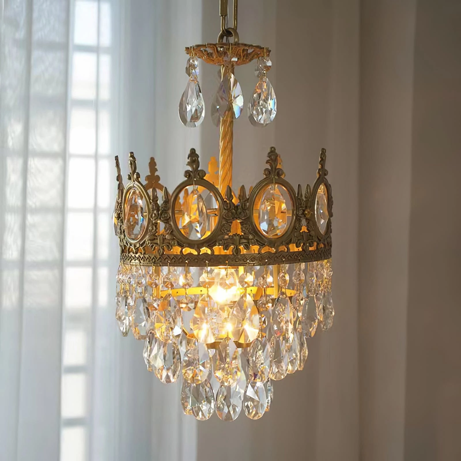 Linfort Brass Chandelier