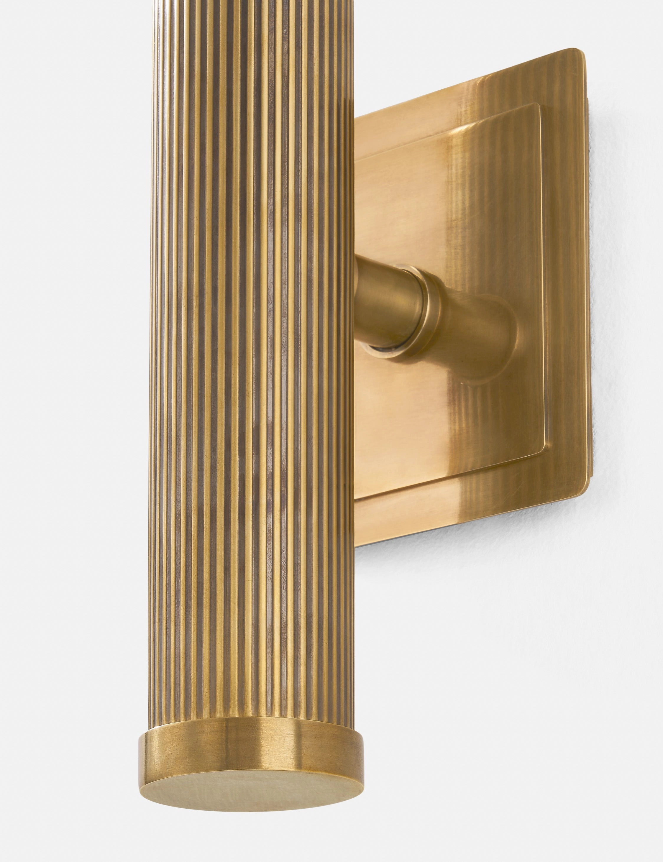 Logi Sconce