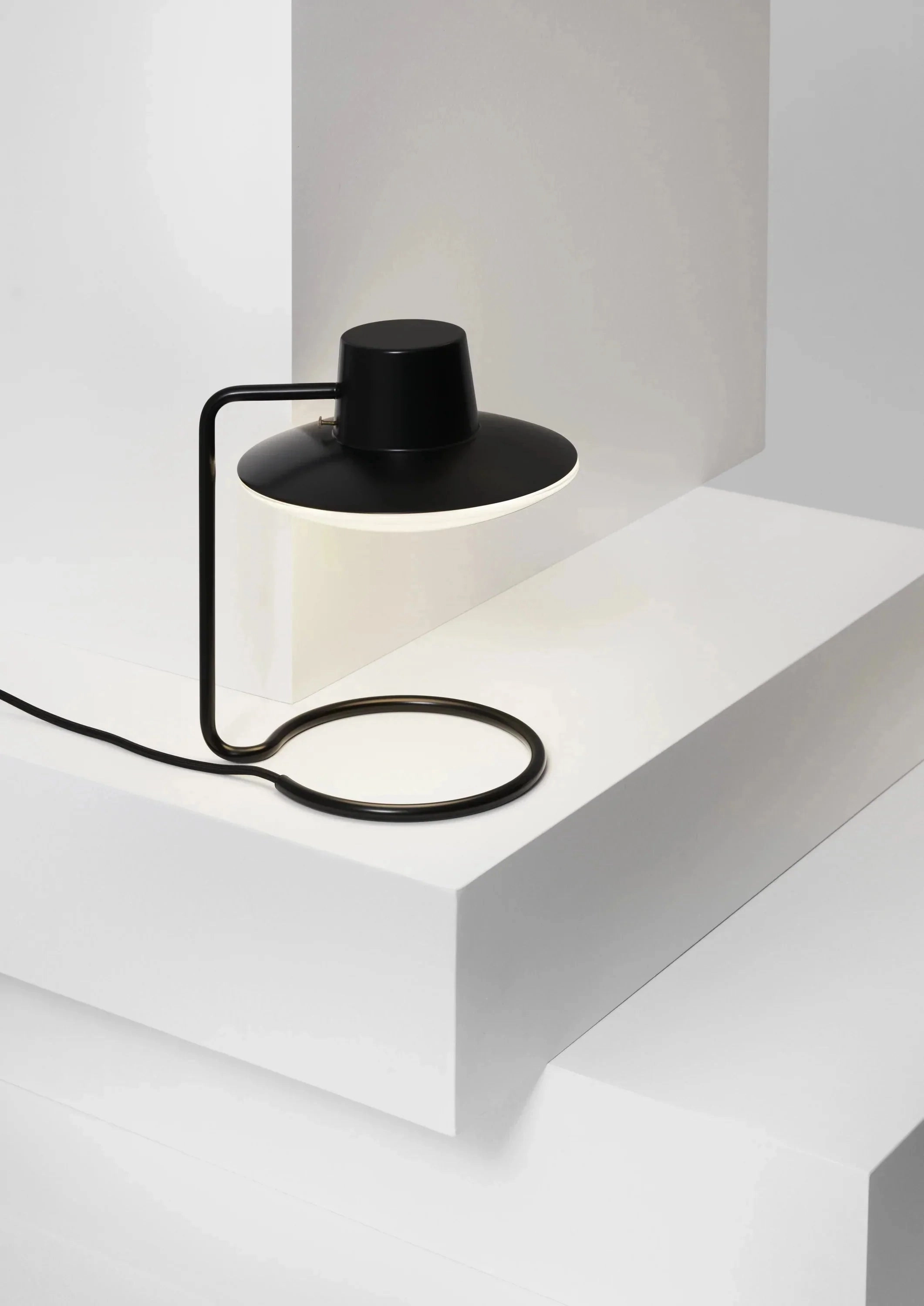 Louis Poulsen Aj Oxford Table Lamp Metal Black/Opal Glass  28 Cm