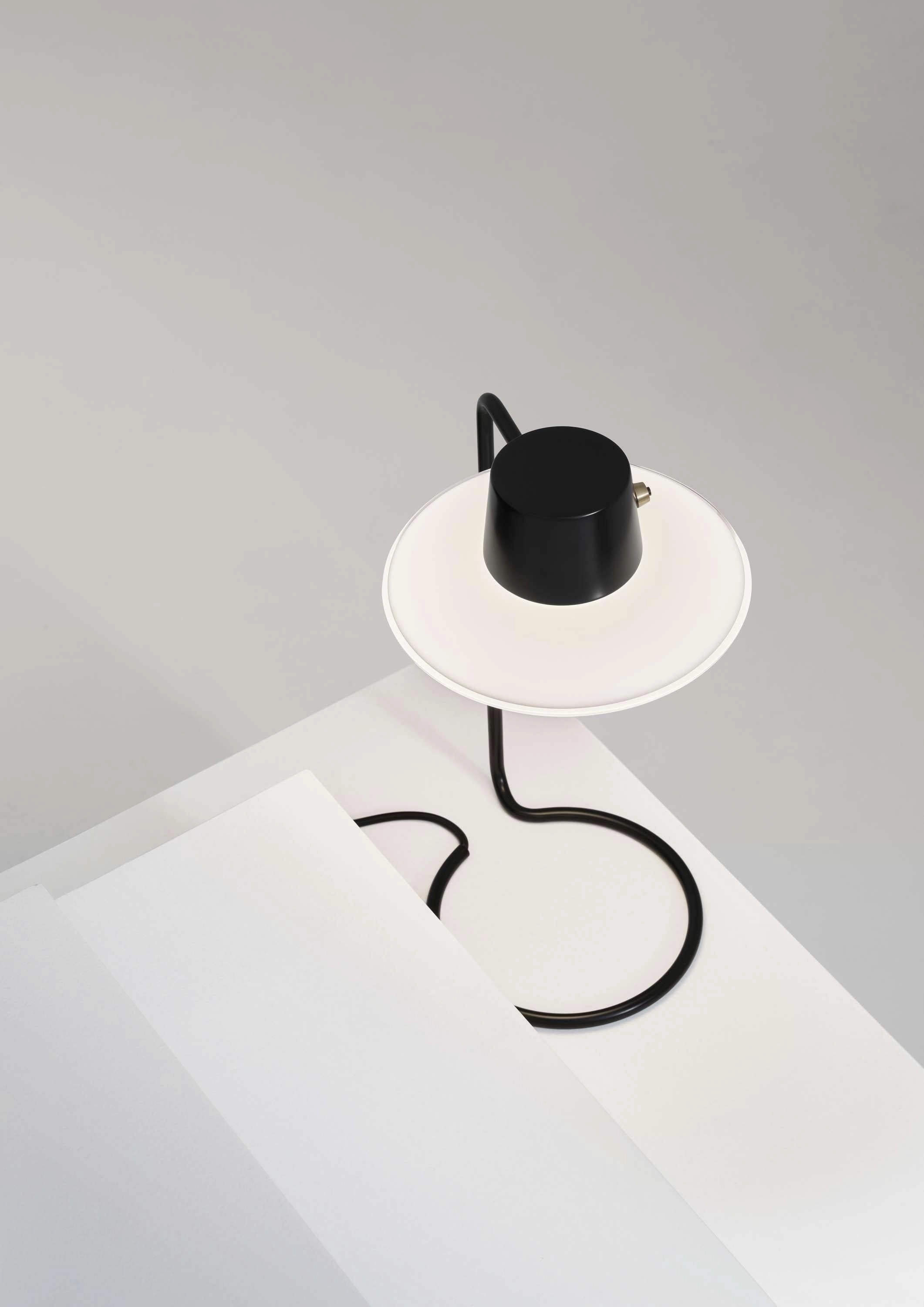 Louis Poulsen Aj Oxford Table Lamp Opal Glass  28 Cm