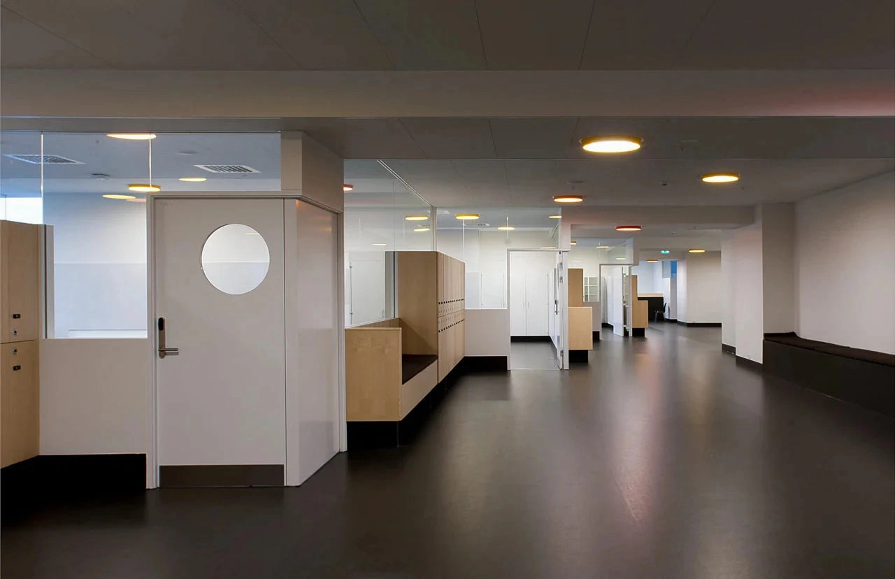 Louis Poulsen Lp Circle Semi Recessed Ceiling Lamp Led Kelvin Adjustable 44 Cm, White