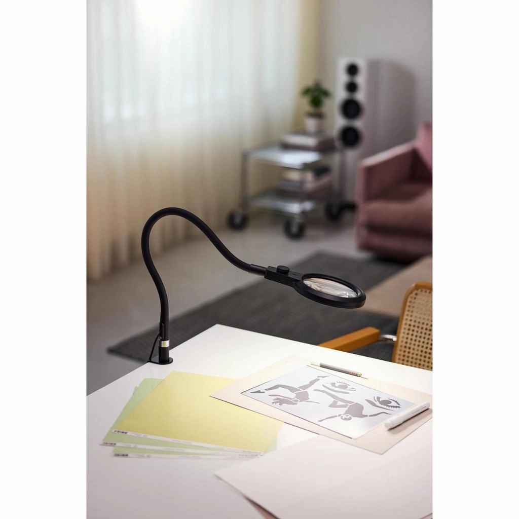 MAGNI LUP CLIPS BORDLAMPE SORT