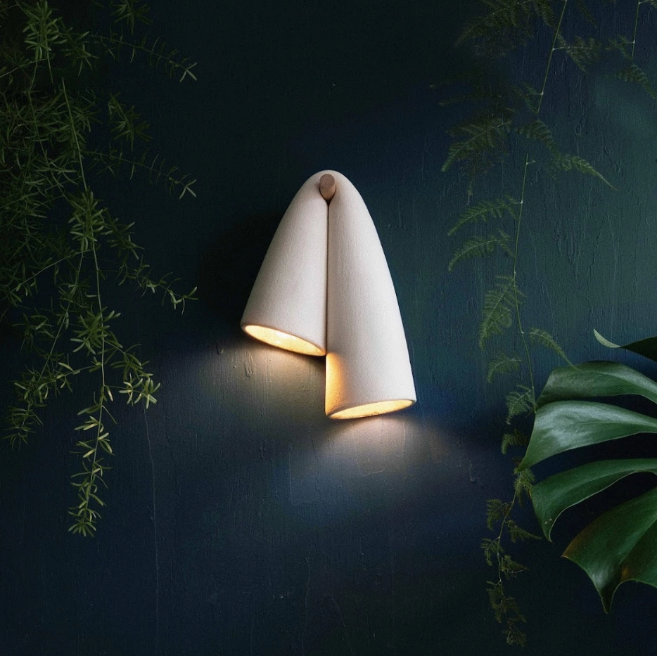 Melo Sconce