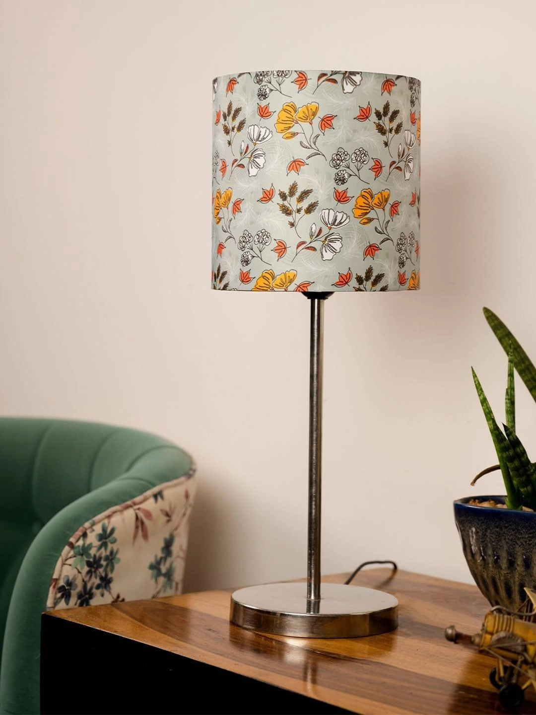Metal Chrome Finish Lamp with Multicolor Gardenia Shade