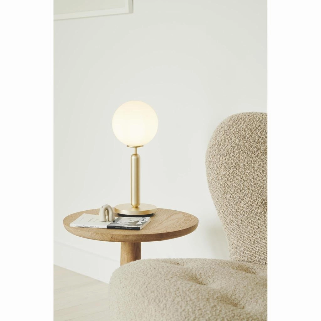 MIIRA BORDLAMPE MESSING/OPAL