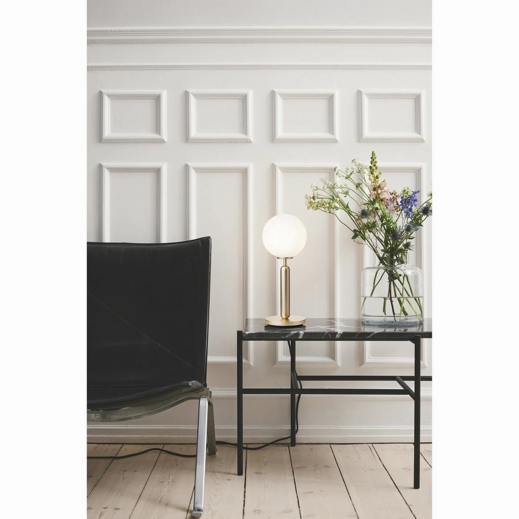 MIIRA BORDLAMPE MESSING/OPAL