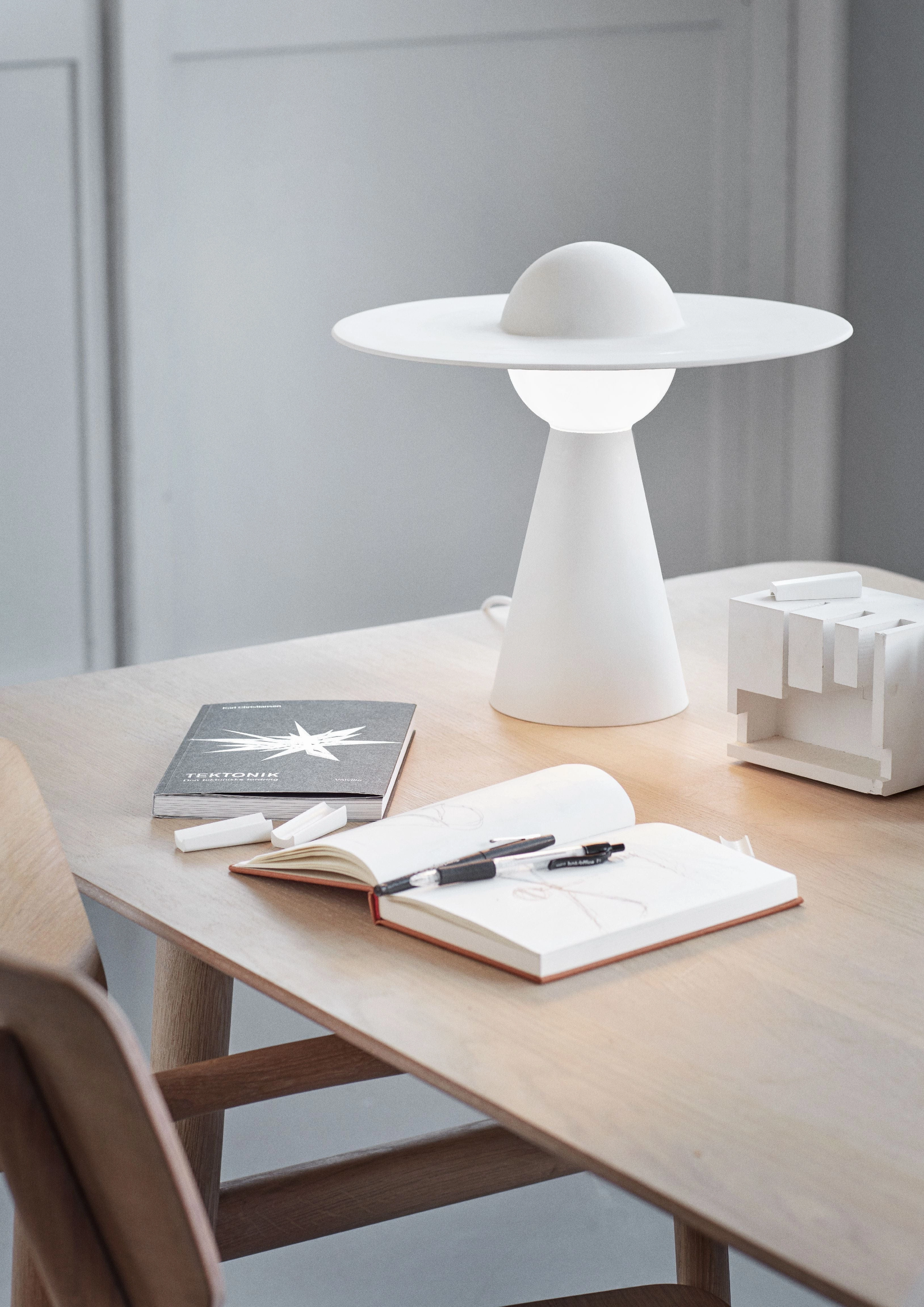 Moebe Ceramic Table Lamp, White